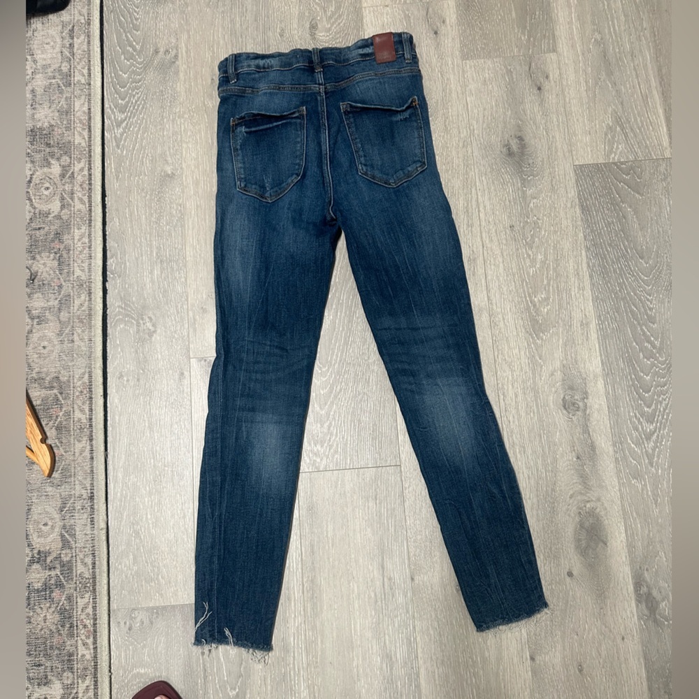 Zara Women's Blue Distressed Jeans - Picture 6 of 6